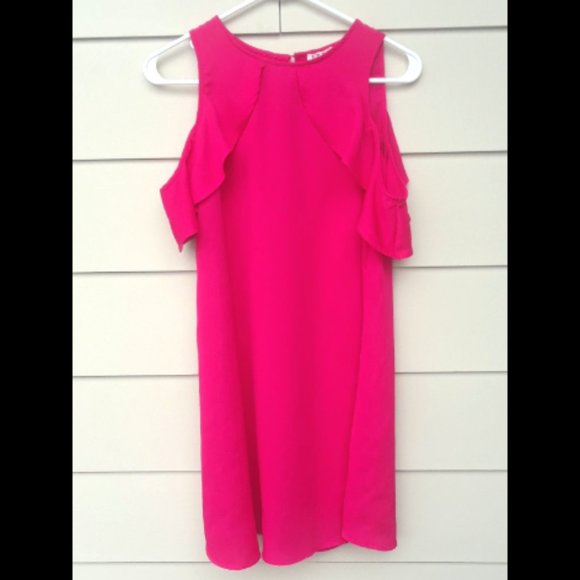 NWT TCEC Hot Pink Cold Shoulder Sleeveless Flutter Dress Size Small *BARBIE* - Picture 1 of 4